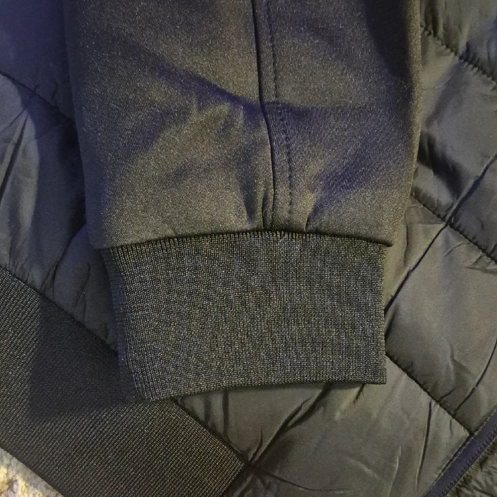 GUESS Black Quilted Jacket with Hood - Picture 4 of 7